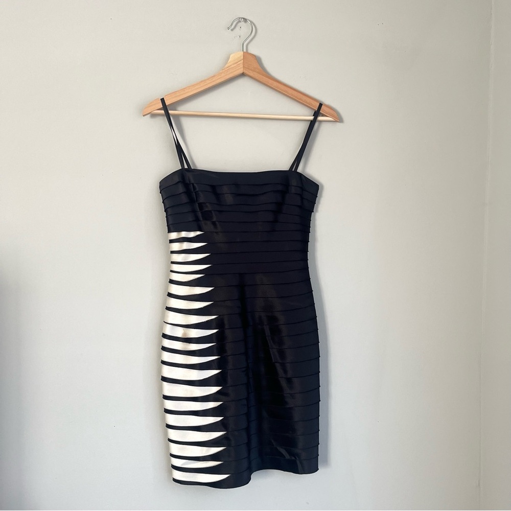 BCBGMaxAzria Black Satin Strapless Mini Dress Size 0